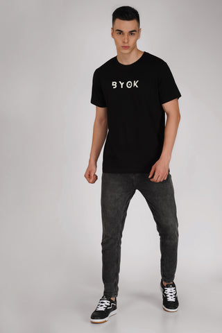 BYOK TYPO REGULAR FIT T-SHIRT